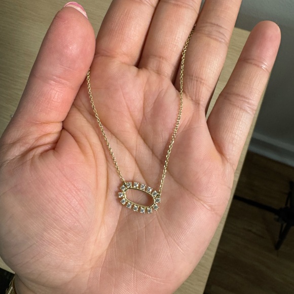 Kendra Scott Elisa Open Frame Crystal Pendant Necklace in gold - Picture 3 of 3